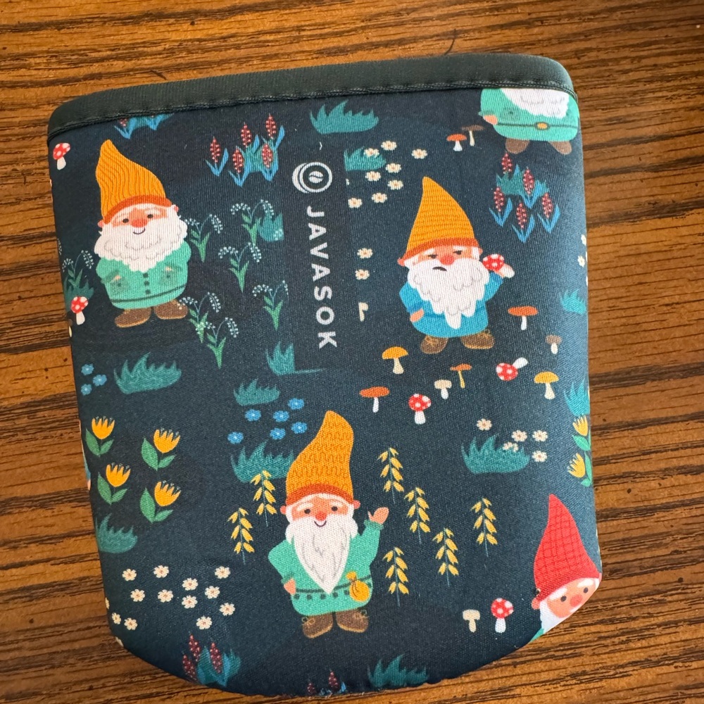 Gnome Print Drink Insulating Sleeve